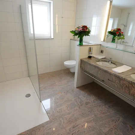 Moehringers Schwarzwald 4*